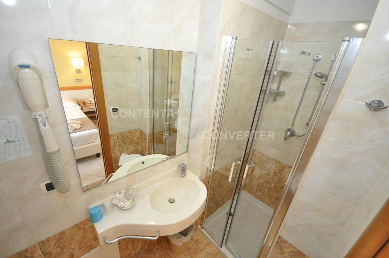 Hotel Adriatic&Beauty Римини Экстерьер фото