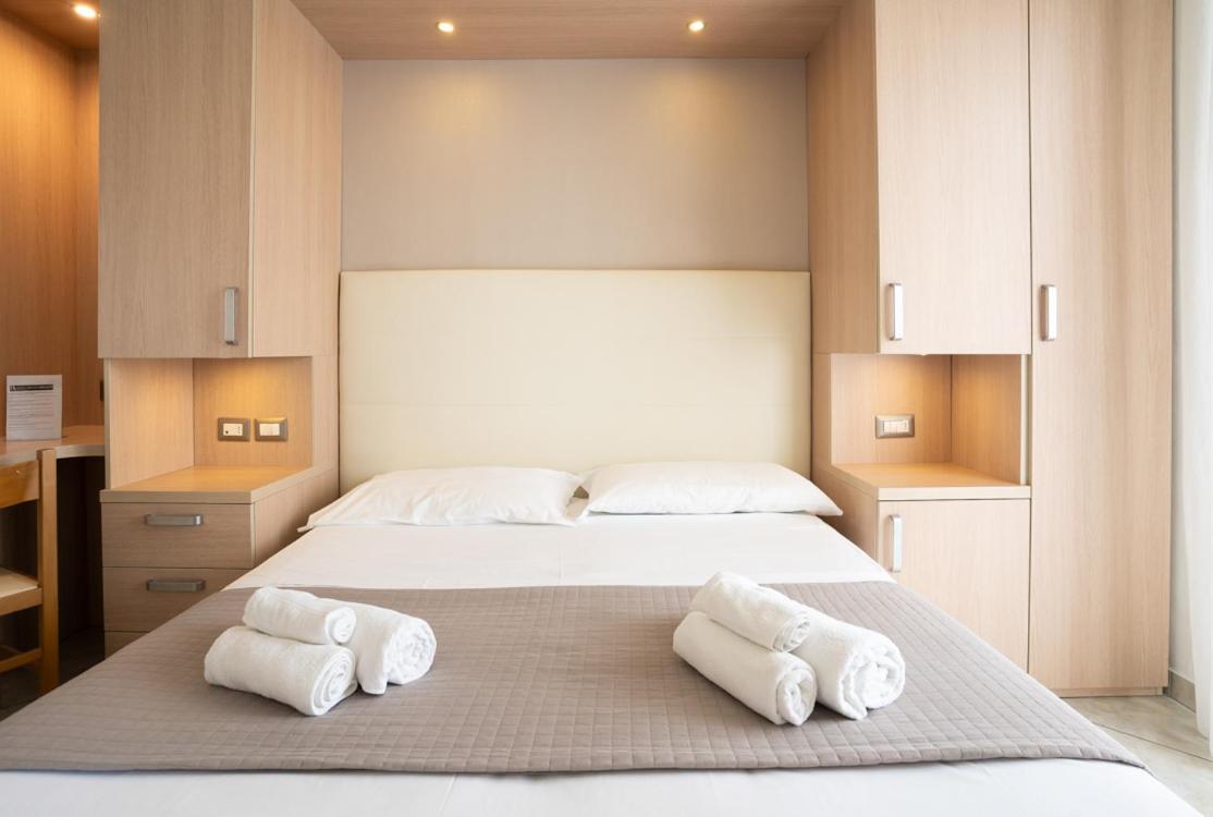 Hotel Adriatic&Beauty Римини Экстерьер фото
