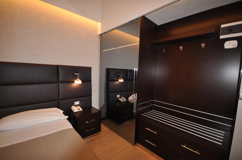 Hotel Adriatic&Beauty Римини Экстерьер фото
